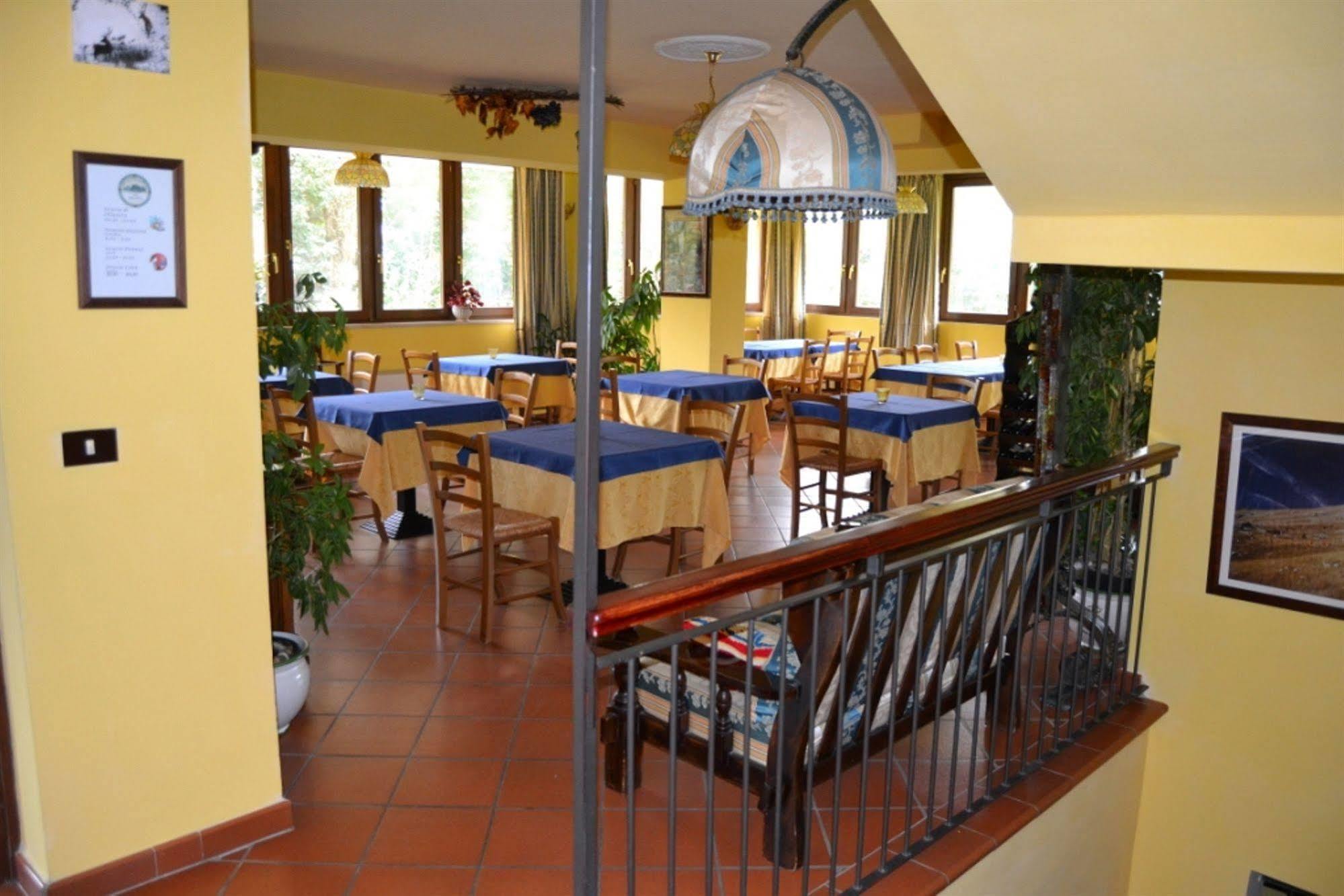 Hotel Valle Dell' Oro Pescasseroli Exterior foto