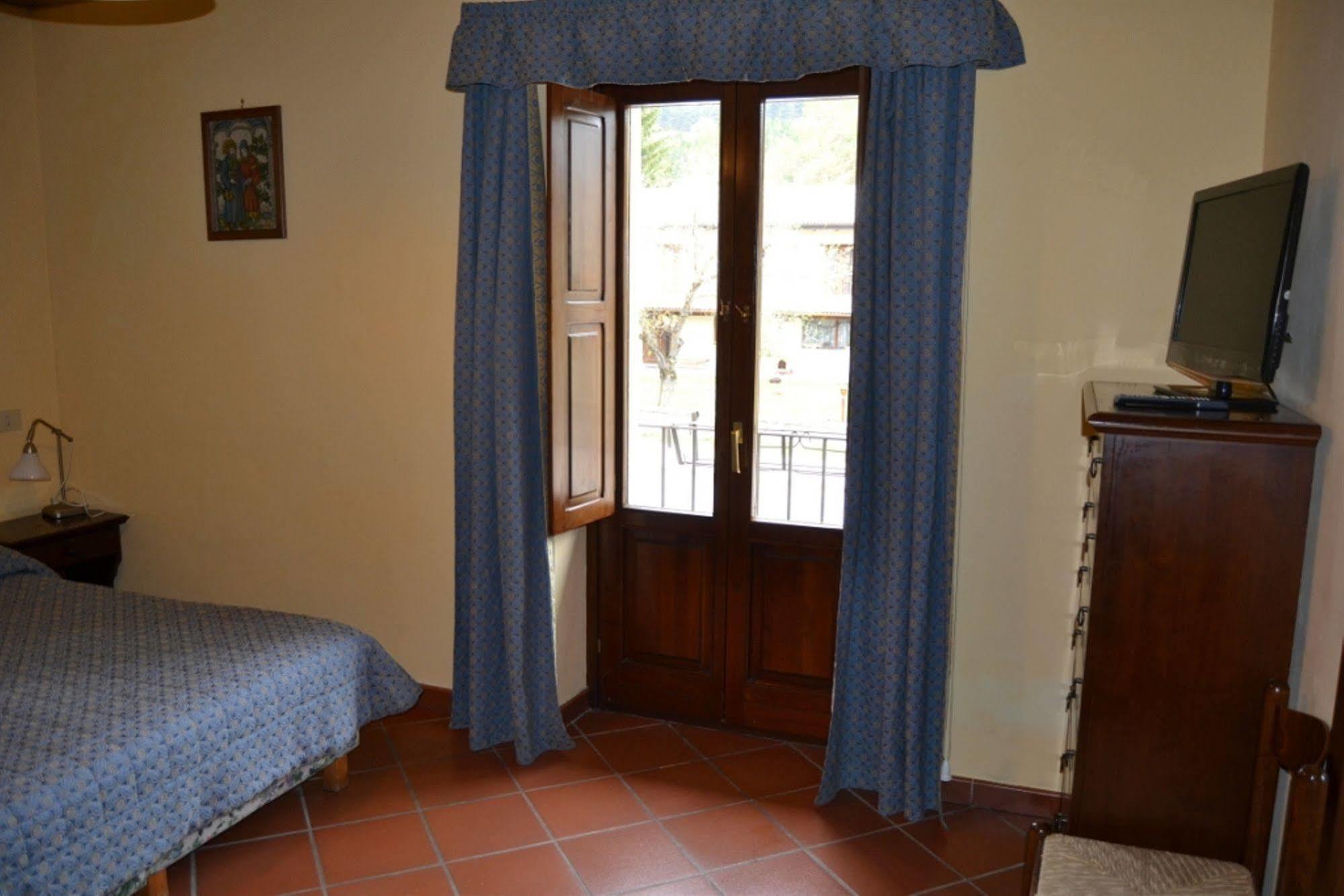 Hotel Valle Dell' Oro Pescasseroli Exterior foto